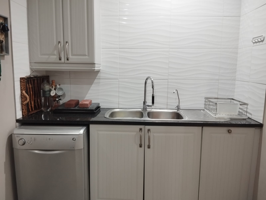 4 Bedroom Property for Sale in Grimbeeck Park North West